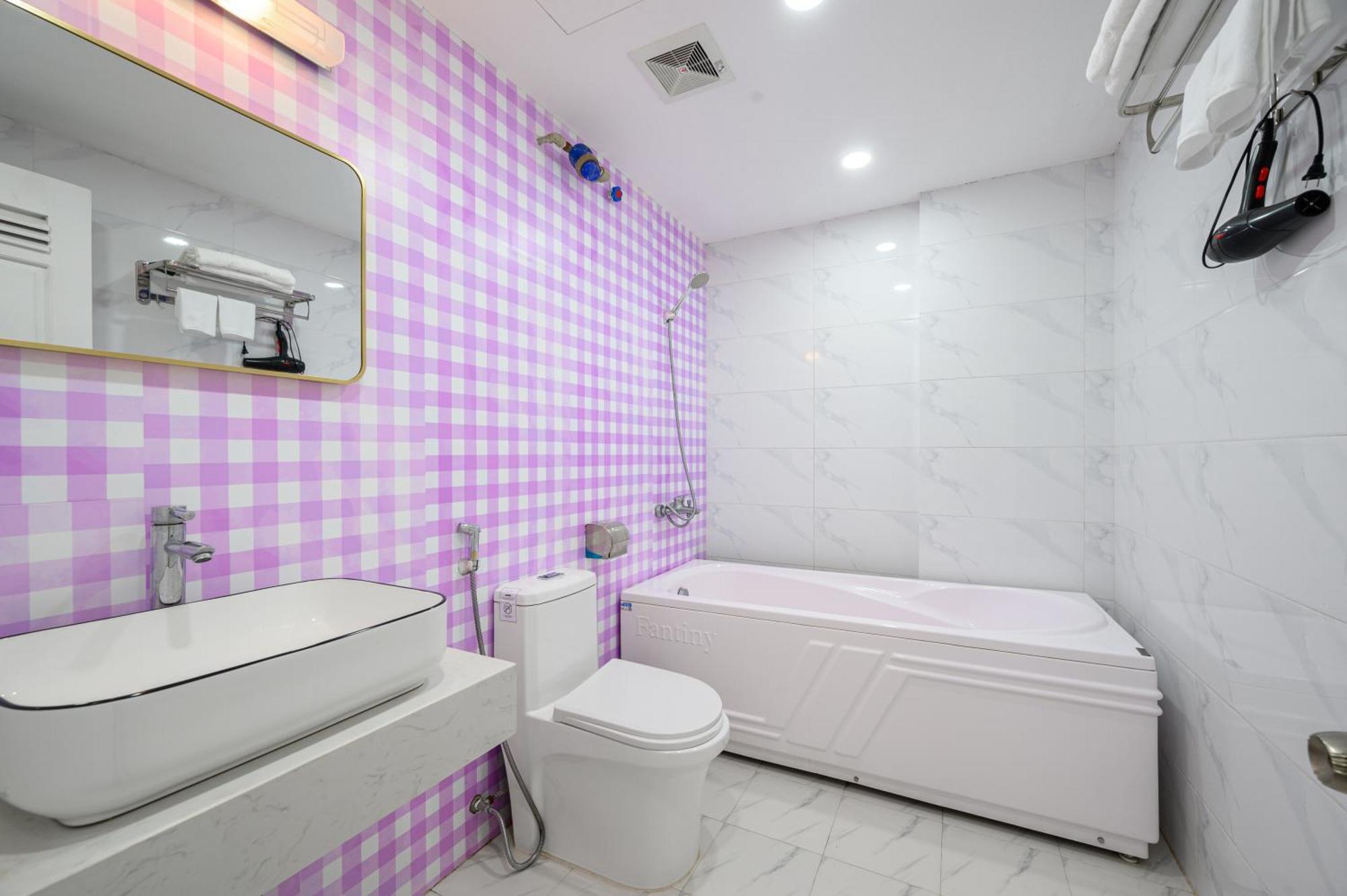 Luxe Paradise Residence 76 To Ngoc Van Hanoi Buitenkant foto
